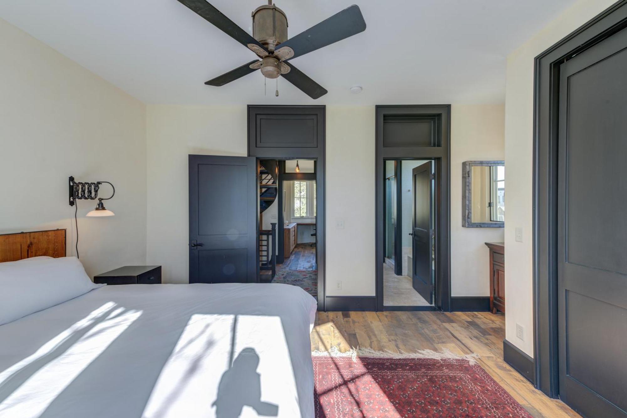 South Main Residences By Surf 3*